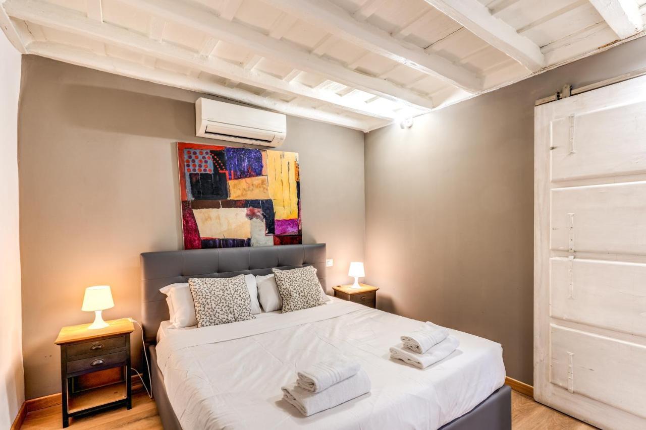 Lovely Spacious Apartment Near The Colosseum Rom Exteriör bild