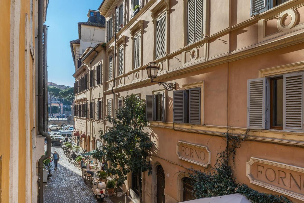 Lovely Spacious Apartment Near The Colosseum Rom Exteriör bild