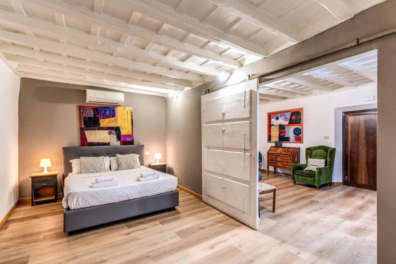 Lovely Spacious Apartment Near The Colosseum Rom Exteriör bild