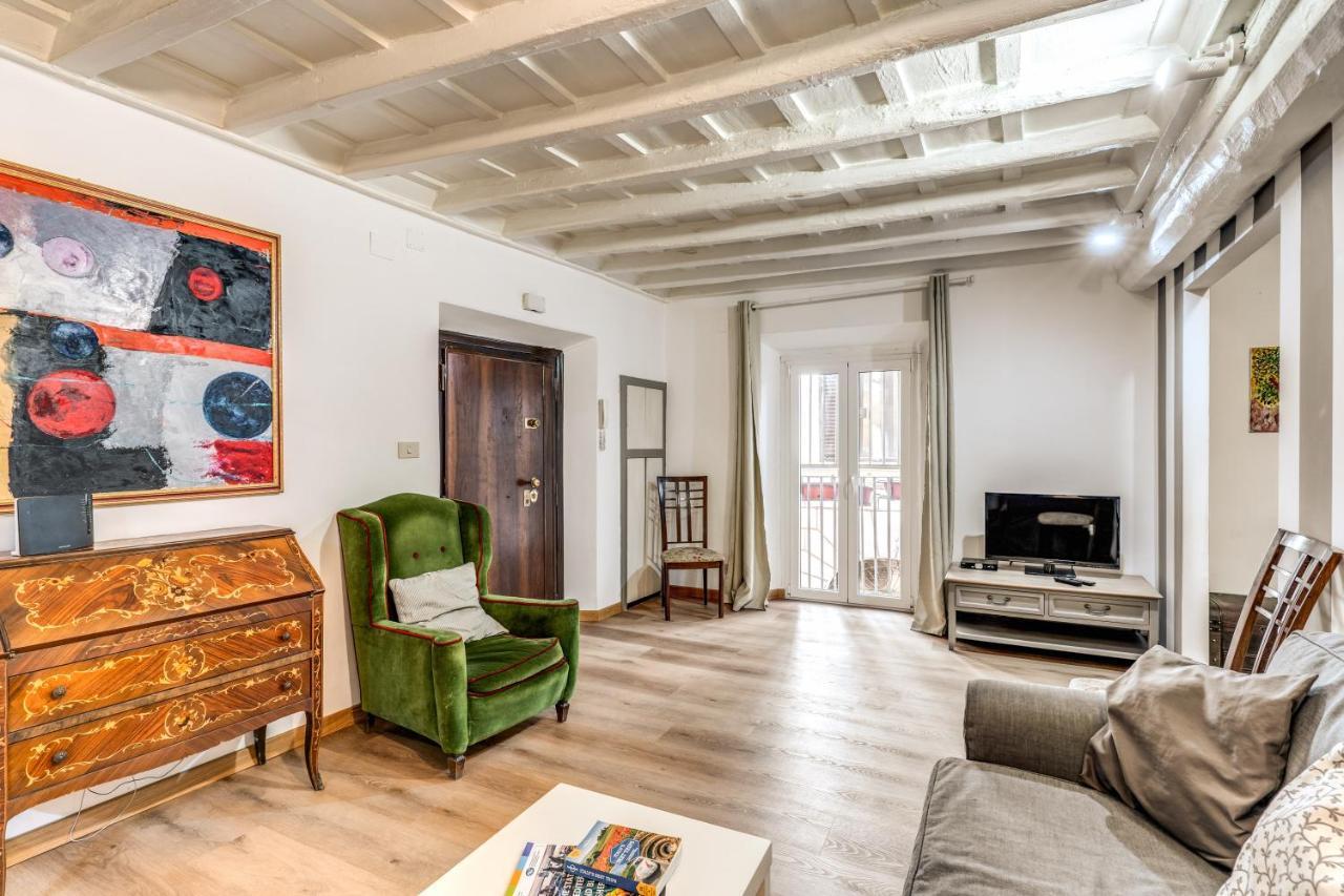 Lovely Spacious Apartment Near The Colosseum Rom Exteriör bild