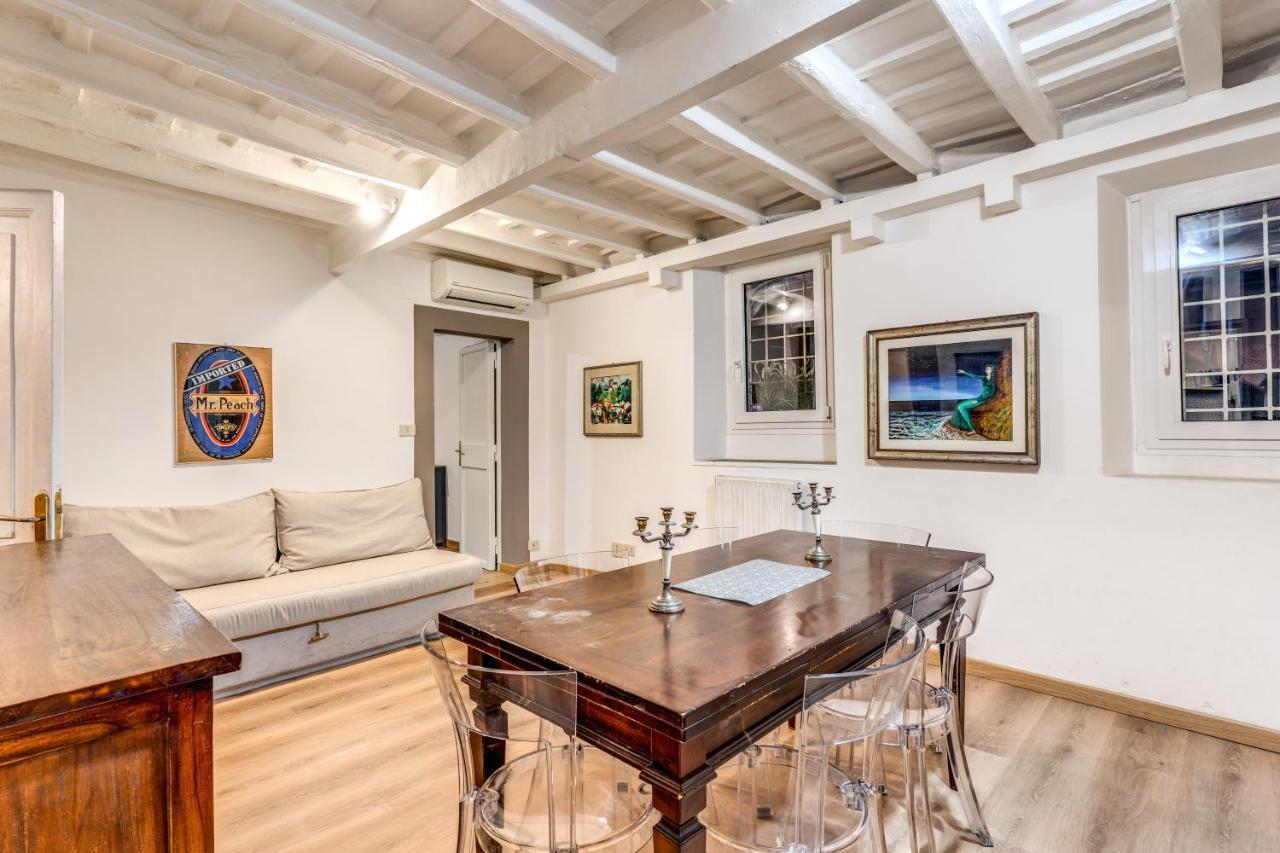 Lovely Spacious Apartment Near The Colosseum Rom Exteriör bild