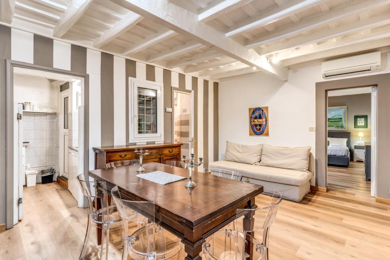 Lovely Spacious Apartment Near The Colosseum Rom Exteriör bild