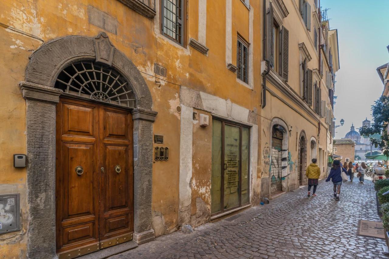 Lovely Spacious Apartment Near The Colosseum Rom Exteriör bild